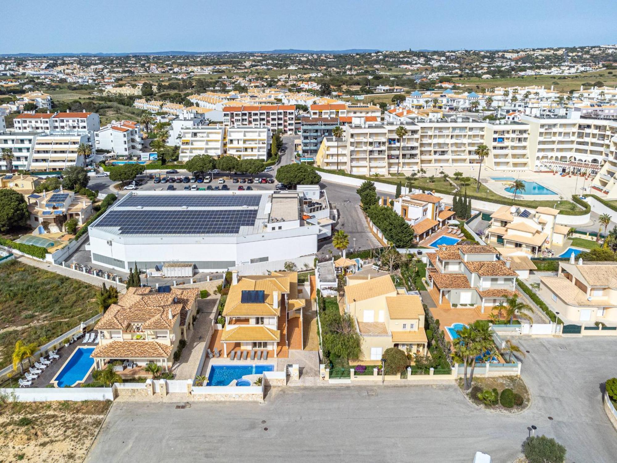 Villa Ribeiro By Hellovacations Albufeira Exterior photo